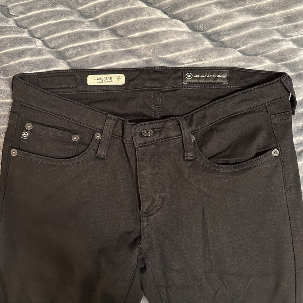 Black AG super skinny leggings 27R